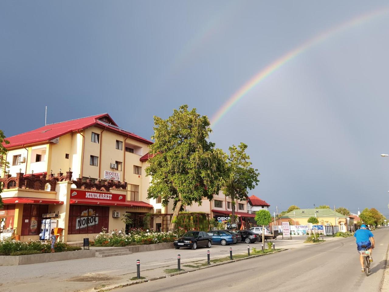 Hotel Tata Si Fii Bechet Exterior foto